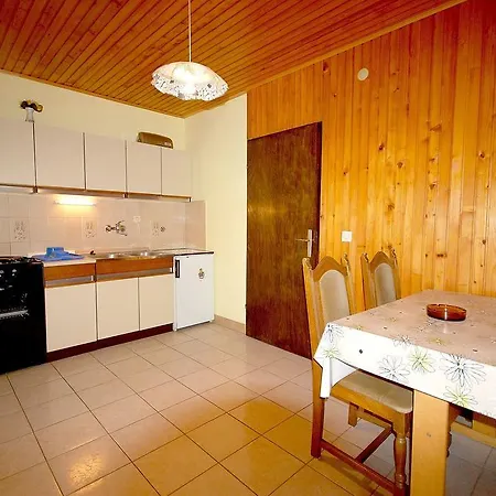 Begic By El-pi Tours * マリンスカ